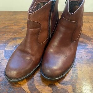 Born Brown Leather Shoes with Plaid Lining SZ 6.5